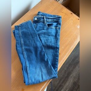 Old Navy Women's Skinny Jeans in Blue